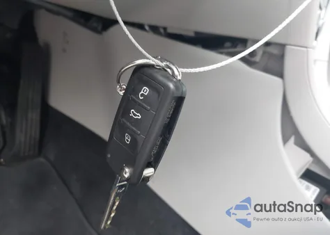 2018 Volkswagen Passat 2.0T Se z USA, uszkodzony, nr VIN 1VWBA7A38JC047295